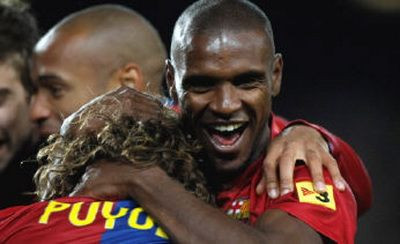 Asa se scrie ISTORIA! A trait VISUL oricarui fotbalist cu bilet la VIP, oferit de Puyol! O poveste nemuritoare din vestiarul Barcelonei: