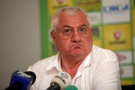 Reactia FABULOASA a lui Dragomir dupa ce NU a semnat dezafilierea Craiovei: Nu ma dezic de vot! Vi se pare ciudat ca nu am semnat? Ma doare-n palarie!