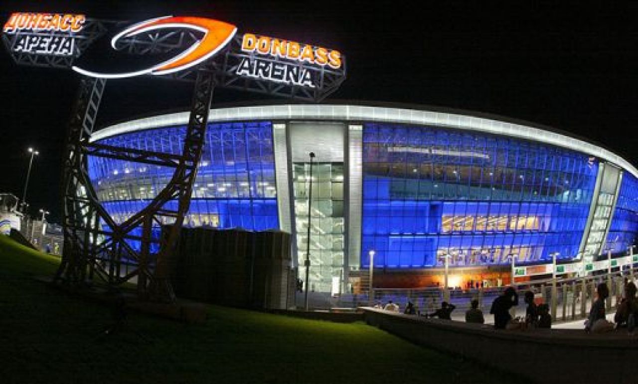FOTO FABULOS: Asa arata azi stadioanele de miliarde de Euro pe care Romania a primit INTERZIS! Aici va juca Mutu... pe PlayStation :)_2