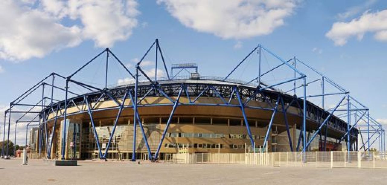 FOTO FABULOS: Asa arata azi stadioanele de miliarde de Euro pe care Romania a primit INTERZIS! Aici va juca Mutu... pe PlayStation :)_4