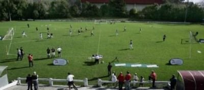 FOTO SENZATIE! Primul meci din istorie cu 3 porti pe teren jucat de profesionisti! Vezi regulile care pot schimba viitorul fotbalului_3