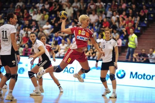 Oltchim, doua victorii in 2 meciuri in Liga Campionilor! Oltchim 31-26 Dinamo Volgograd