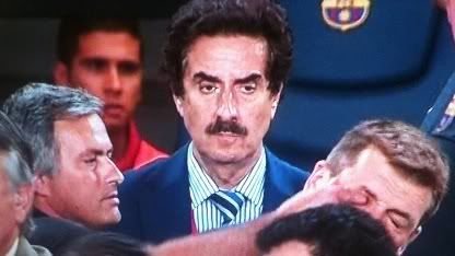 Mourinho a explicat in premiera scandalul Degetul ! A vorbit in TURCA sa nu inteleaga toata lumea! Spaniolii au aflat si s-au scandalizat: