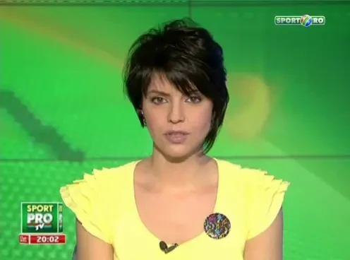 Fanii Craiovei au asteptat nationala pe aeroport! Ce BANNERE aveau pentru Mircea Sandu: