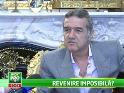 VIDEO / Stelistii se antreneaza pe unde pot: Pentru ca nu au fost primiti la Mogosoaia, jucatorii s-au dus intr-o sala publica