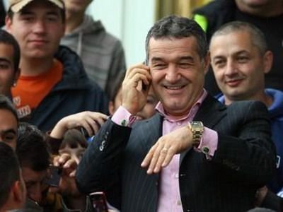 Propunere INEDITA inainte de derbyul cu Steaua! Ce i-a cerut Porumboiu lui Becali! Pe Gigi l-a bufnit rasul dar a refuzat:
