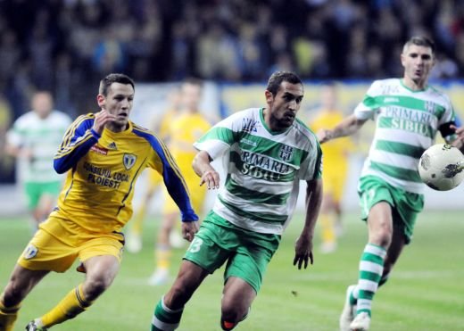 Macel OPRITa de arbitru! Sibienii au vrut sa iasa de pe teren, portarul a REFUZAT sa apere 2 penalty-uri: s-a intors cu spatele! FOTO_5