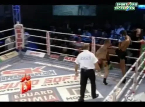 Super Pitbull Atodiresei s-a batut cu un GIGANT pentru titlul mondial! Vezi ce diferenta IMENSA a fost intre ei! VIDEO