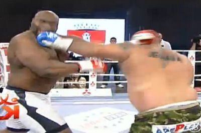 SUPER VIDEO Lungu i-a dat KO in prima repriza lui Bob Sapp! Iftimoaie si Morosanu au castigat! Vezi toate meciurile AICI:_14