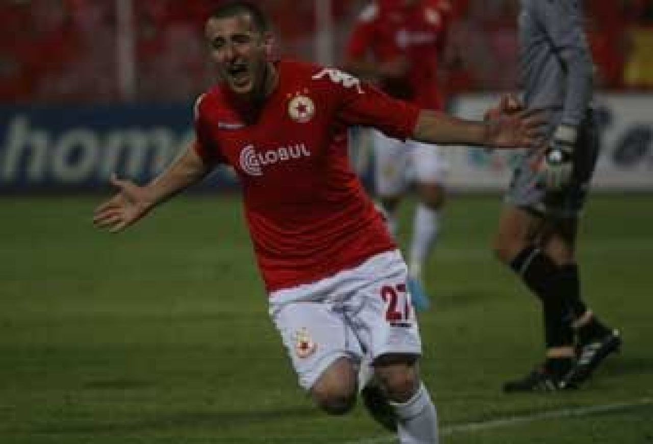 Cele 10 gesturi golanesti care au SOCAT Europa: Ei sunt cei mai mari romani BATAUSI din istoria fotbalului!_10