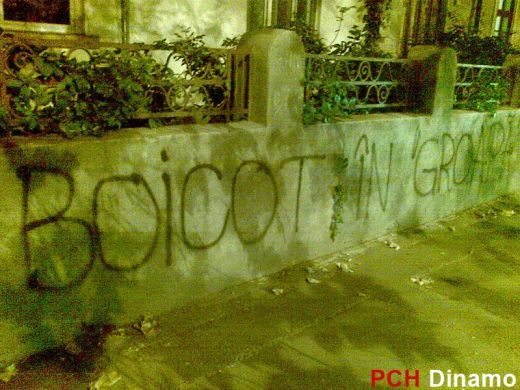 FOTO / Dinamovistii continua protestul! Au scris din nou pe zidurile stadionului: