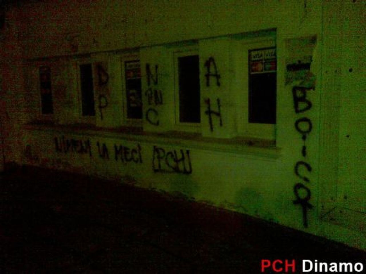 FOTO / Dinamovistii continua protestul! Au scris din nou pe zidurile stadionului:
