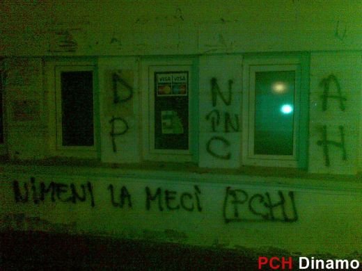 FOTO / Dinamovistii continua protestul! Au scris din nou pe zidurile stadionului: 