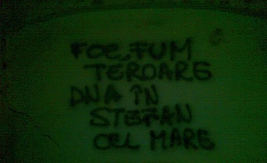FOTO / Dinamovistii continua protestul! Au scris din nou pe zidurile stadionului: 
