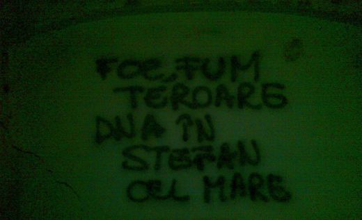 FOTO / Dinamovistii continua protestul! Au scris din nou pe zidurile stadionului: