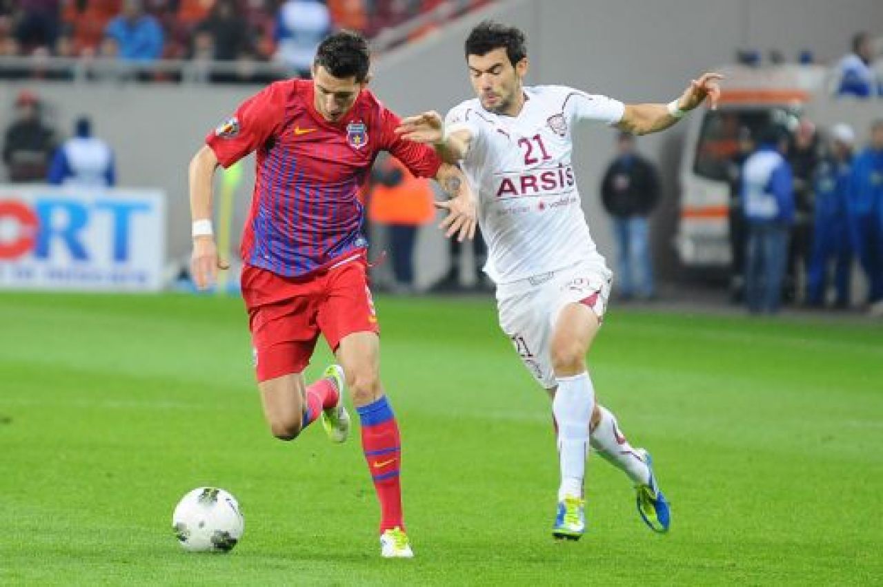 VIDEO Mortii si ranitii au dat-o la pace! Steaua 0-0 Rapid! Trei eliminari, accidentari si ZERO fotbal! Vezi rezumat!_7