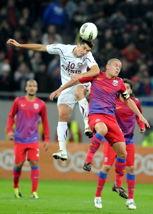 VIDEO Mortii si ranitii au dat-o la pace! Steaua 0-0 Rapid! Trei eliminari, accidentari si ZERO fotbal! Vezi rezumat!_11