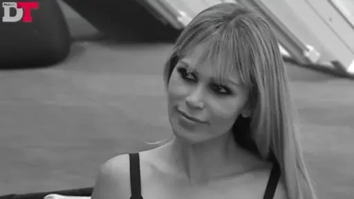 SUPER VIDEO SI FOTO: Valdes, prins in pat cu una dintre cele mai SEXY femei din Spania!