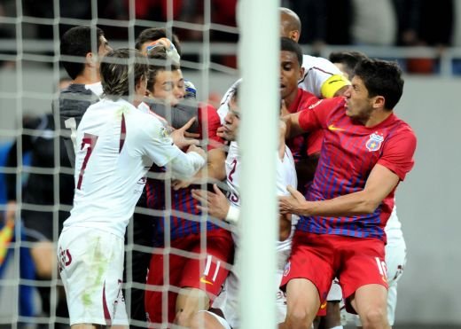 Acuze DURE ale lui Razvan Lucescu: Prepelita sa-si ceara scuze! Putea sa-l NENOROCEASCA pe Coman