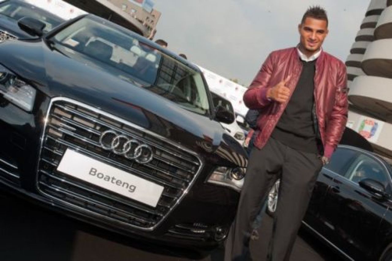 FOTO / Ibra si-a mai tras o SUPER MASINA la colectie! A primit cadou un Q7! Ce colectie impresionanta are in garaj!_2