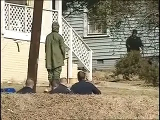 VIDEO INCREDIBIL: Nu este un film, s-a intamplat in realitate! Peste 20 de politisti se chinuie sa prinda un NINJA