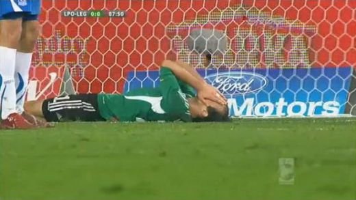 VIDEO Adversarii Rapidului sunt SOCATI! Un jucator de la Legia a ratat INCREDIBIL din fata portii goale!