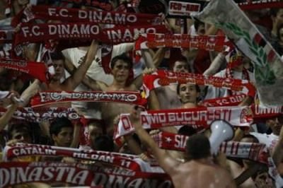 PREMIERA! Galeria lui Dinamo merge cu AVOCATUL in peluza din Gruia! Vor fi lasati sa intre acum?