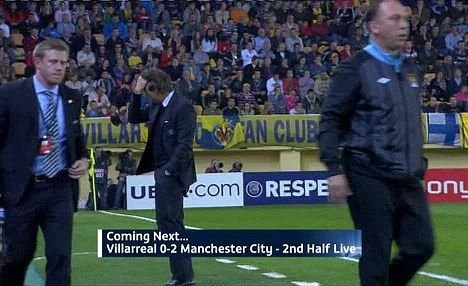 VIDEO / Mancini, blestemat de Tevez? Antrenorul lui City si-a SPART capul in banca de rezerve de la Villarreal!