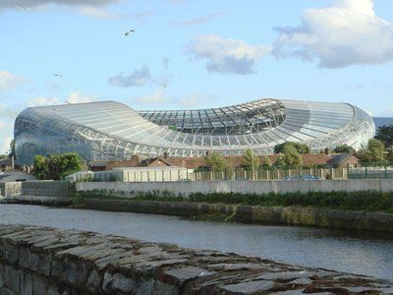 Americanii ar vrea sa cumpere National Arena de frumos ce e :) L-au pus in top 10 stadioane din lume care dau clasa arenelor din SUA! FOTO_5