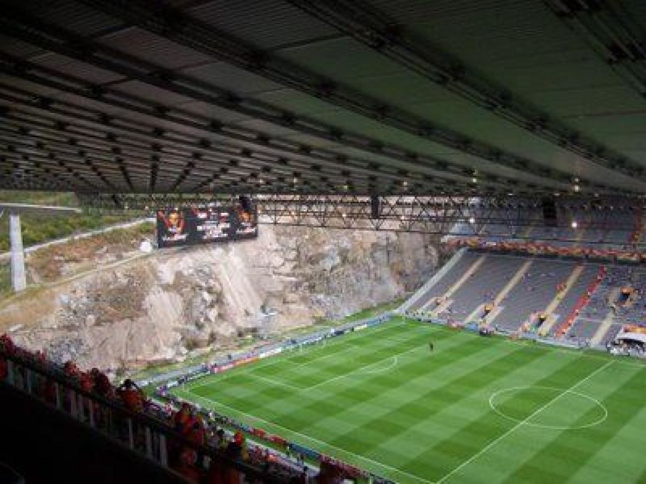 Americanii ar vrea sa cumpere National Arena de frumos ce e :) L-au pus in top 10 stadioane din lume care dau clasa arenelor din SUA! FOTO_6
