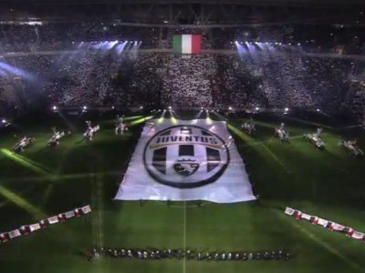 Americanii ar vrea sa cumpere National Arena de frumos ce e :) L-au pus in top 10 stadioane din lume care dau clasa arenelor din SUA! FOTO_10