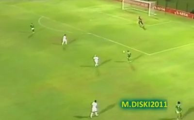 SUPER-VIDEO! Portarul care e si tantalau, si gogoman! Adversarii nu stiau daca sa se bucure sau sa rada! Vezi GAFA INCREDILA