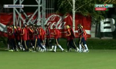 VIDEO! Nationala lui Pleasca s-a antrenat la Mogosoaia! Piturca i-a supravegheat atent de pe margine! Fa aici echipa pentru meciul cu Belgia!