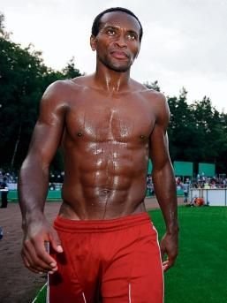 FOTO GENIAL: Topul dupa care femeile LESINA si la care barbatii viseaza: Cele 10 abdomene PERFECTE din sport!_5
