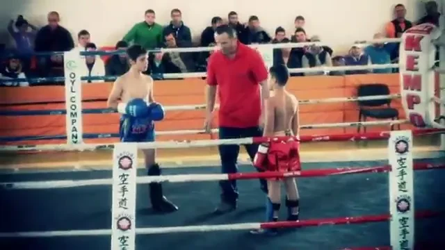 Remus, un copil de 10 ani pentru care o sa cante imnul Romaniei de multe ori!&nbsp;Viitorul Badr Hari e din Romania!&nbsp;SUPER&nbsp;VIDEO