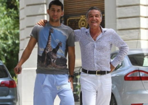 VIDEO! Marea impacare! Cum l-a facut Becali pe Florin Costea sa ii pese de Bourceanu: Nu pot sa fac asta. Bourceanu e colegul meu