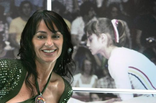 Nadia a implinit 50 de ani! 10 IMAGINI de nota 10 care au intrat in istoria gimnasticii!_6