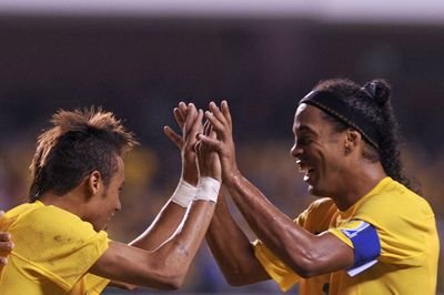 BOMBA pe piata transferurilor! Ronaldinho revine in Europa! Vezi ce echipa ii da 30 de MILIOANE de euro: