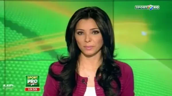 "Vai mama noastra!" Reactia incredibila a lui Mircea Sandu la revenirea in tara! Piturca a creat isterie pe aeroport! VIDEO