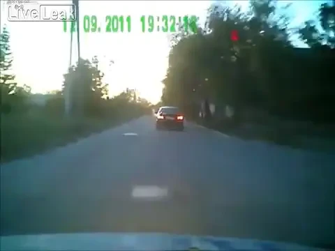 VIDEO! Un inconstient cu masina puternica s-a pus cu Politia din Rusia! URMARIRE ca in filme cu un final dureros!