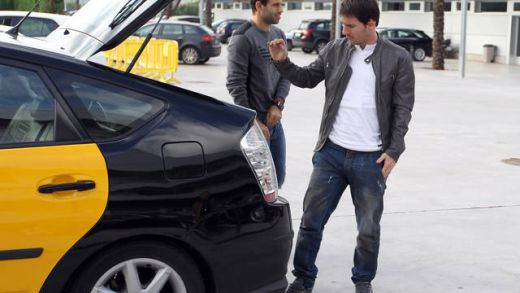 FOTO: Un taximetrist l-a pus pe Messi in fata celui mai JENANT moment! Un DIALOG ireal :)_3