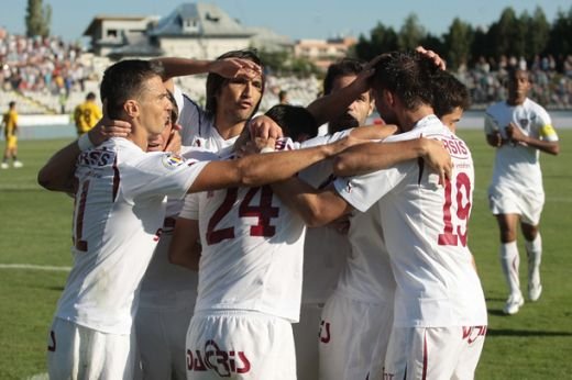 Rapid trimite un jucator la Schalke: "Nu mai voiam sa pierd inca un an, de-aia sunt la Rapid!" Cum il poate SALVA Marica