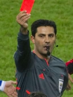 CUTREMURATOR! Meciul unui roman din Bundesliga, amanat dupa ce arbitrul a vrut sa se SINUCIDA: Si-a taiat venele_3
