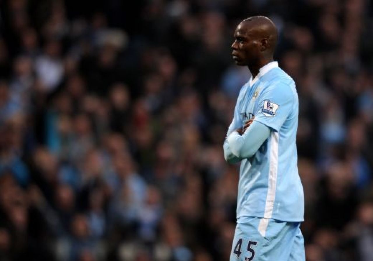 FOTO Balotelli s-a saturat sa fie in centrul atentiei! Protesteaza prin ...GOLURI! Vezi cum le raspunde celor care rad de el!_1