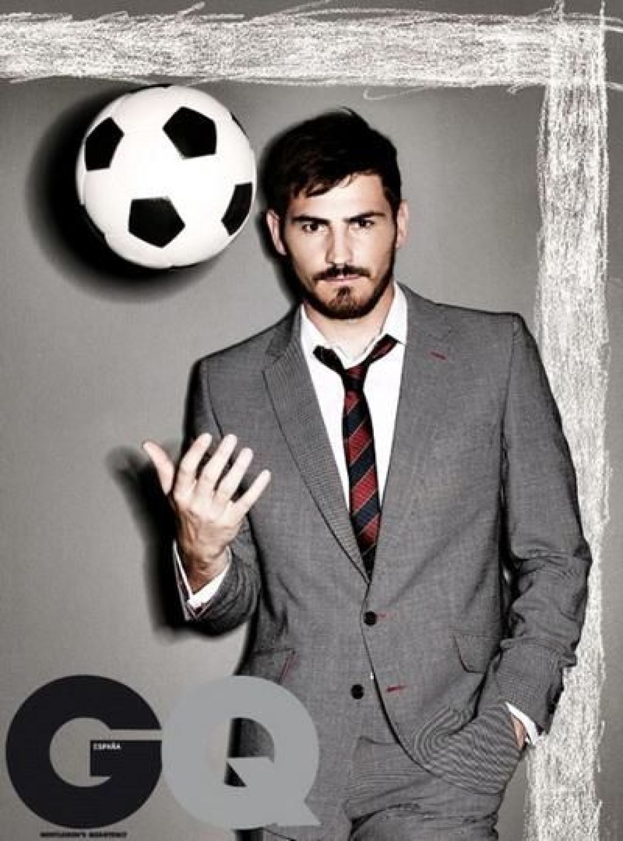 When Sara met Iker! Casillas si-a lasat barba pentru GQ si apoi a cunoscut-o pe Sara! Ii sperie oricum pe adversari si fara ea :)_3