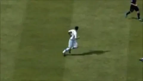 VIDEO: FIFA 12 se transforma intr-un COSMAR! Vezi cele mai ciudate GAFE din joc care i-au scos din sarite pe fani