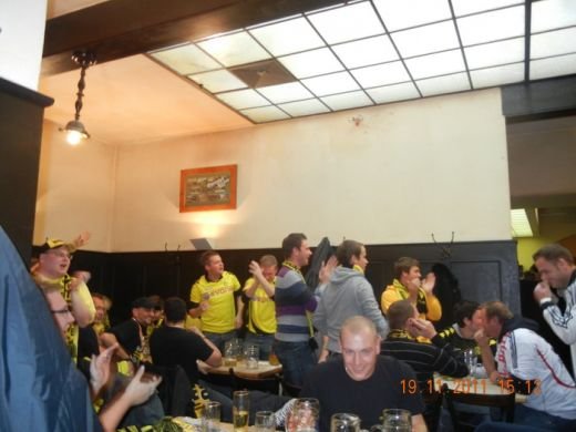 Fotbalul asa cum ar trebui sa fie! Cum se vede cel mai mare derby al Germaniei prin ochii unui fan obisnuit cu Gigi Becali si cu DROGATUL de la Ploiesti_2