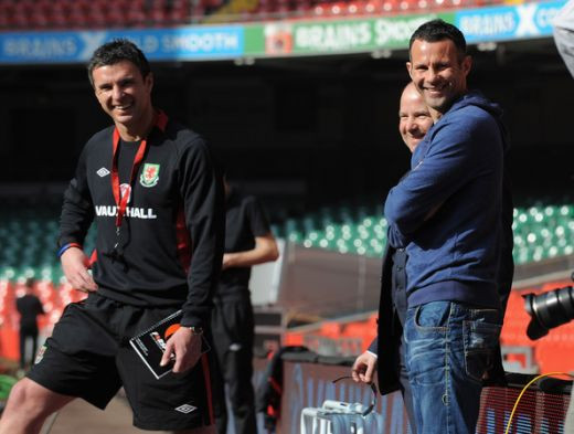 Vestea care a ingrozit fotbalul britanic: Selectionerul Tarii Galilor s-a sinucis in aceasta dimineata!!! Owen: Sunt socat, nu-mi vine sa cred!