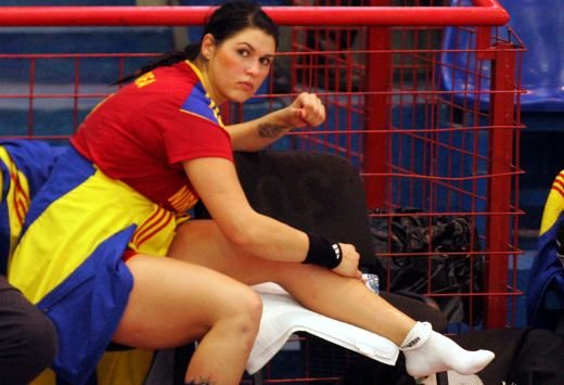 Victorie cu SACRIFICII in primul meciu al Romaniei de la CM! Oana Manea s-a rupt si a ajuns la spital! 