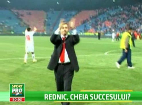 VIDEO! Rednic, urmatorul antrenor la Steaua? Vrea sa ia titlul cu a 3-a echipa din Bucuresti! AVERTISMENTUL lui Dan Petrescu pentru Rednic: